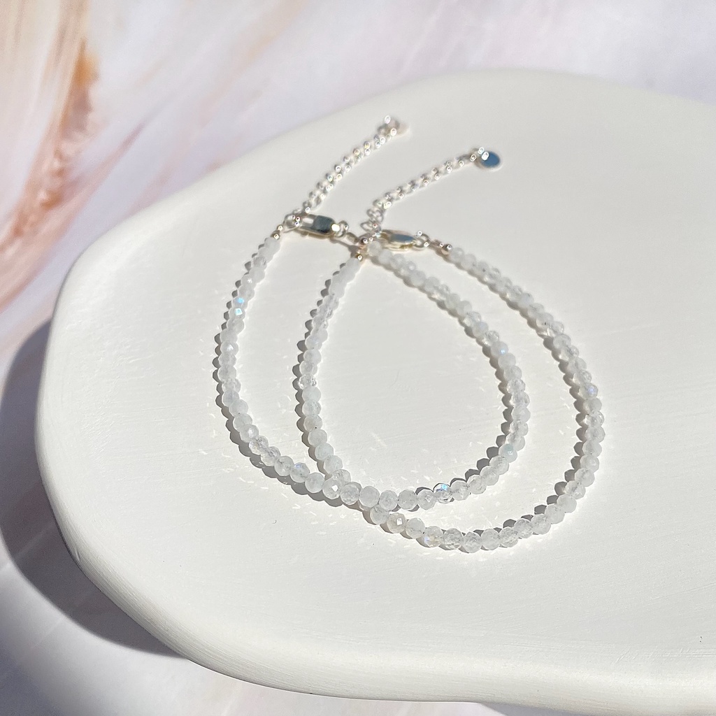 SERENA สร้อยข้อมือหินแท้ มูนสโตน (Moonstone) 2.5mm with Silver 925