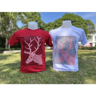 เสื้อยืดลายเขากวางสีแดง และ ขาว