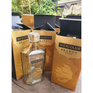 ขวดเหล้าเปล่า MERIDIAN BRANDY V.S.O.P. พร้อมกล่อง