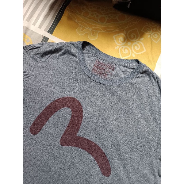 เสื้อยืด evisu มือสอง