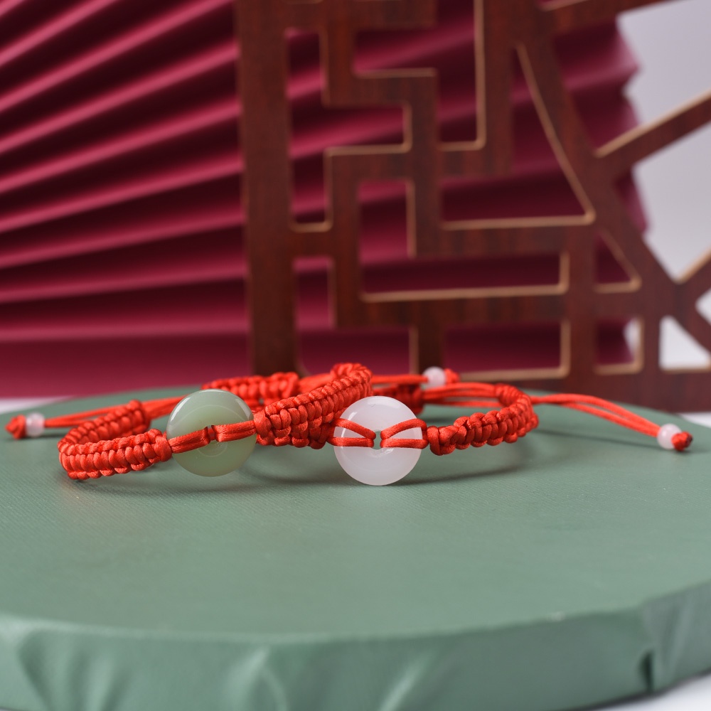 [Lover] สร้อยข้อมือ แฮนด์เมด สีแดง สําหรับการป้องกัน สร้อยข้อมือ โชคดี / เข็มกลัดหยกปลอม เพื่อความปลอดภัย กําไลนําโชค