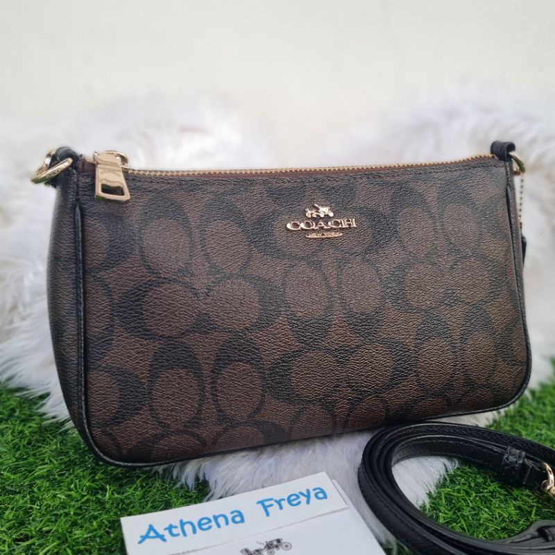 เหมือนใหม่ พอซ Coach ครอส 9" รุ่นยอดฮิตหายากม๊าก มือสองของแท้Coach F37137 Signature Top Handle Pouchสีน้ำตาลเข้มลายซี