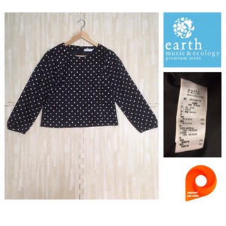 earth music&amp;ecology เสื้อแขนยาวสีดำลายจุด size M อก 36”สภาพใหม่