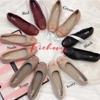 New!!! รองเท้าคัชชูส้นแบน รุ่น 220014 รองเท้าแนวสุขภาพ พื้นนุ่ม น้ำหนักเบา ประดับอะไหล่ดอกกุหลาบ