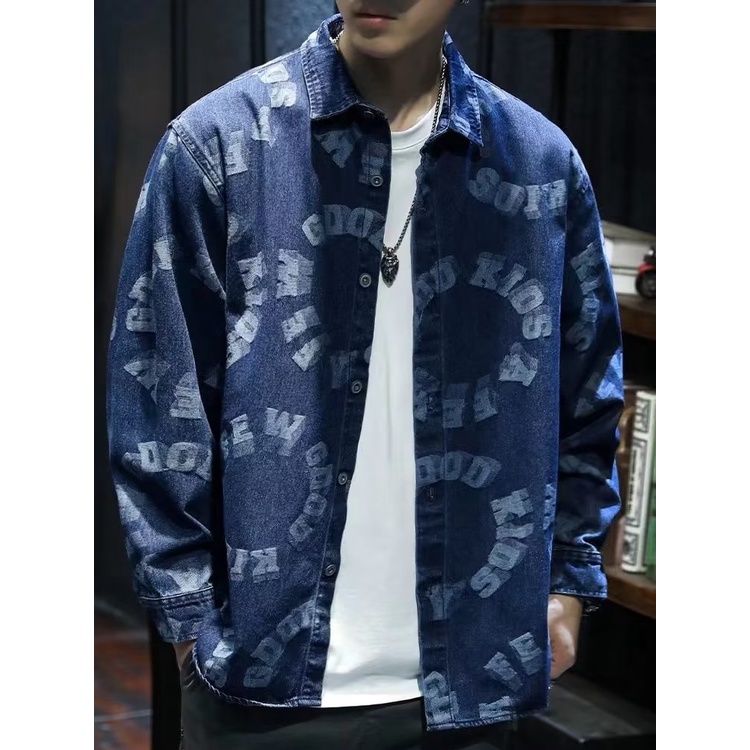 เสื้อเชิ้ตยีนแขนยาวลําลอง พิมพ์ลายตัวอักษร ขนาดใหญ่ สไตล์เกาหลี แฟชั่นสําหรับผู้ชาย และผู้หญิง