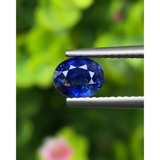 พลอย ไพลิน สีพิเศษ Royal Blue Sapphire 1.00 กะรัต (Cts.) พร้อมใบเซอร์ พลอยแท้ อัญมณีมงคลประจําวันเกิด เครื่องประดับพลอย