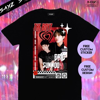 ราคาถูกเสื้อยืดไม่ต้องรีด Kaos Theboyz Eric Sunwoo TheB Deobi The Stealer Kaos Kpop สตรีทแวร์ที่กําหนดเอง kaos kpopเสื้อ