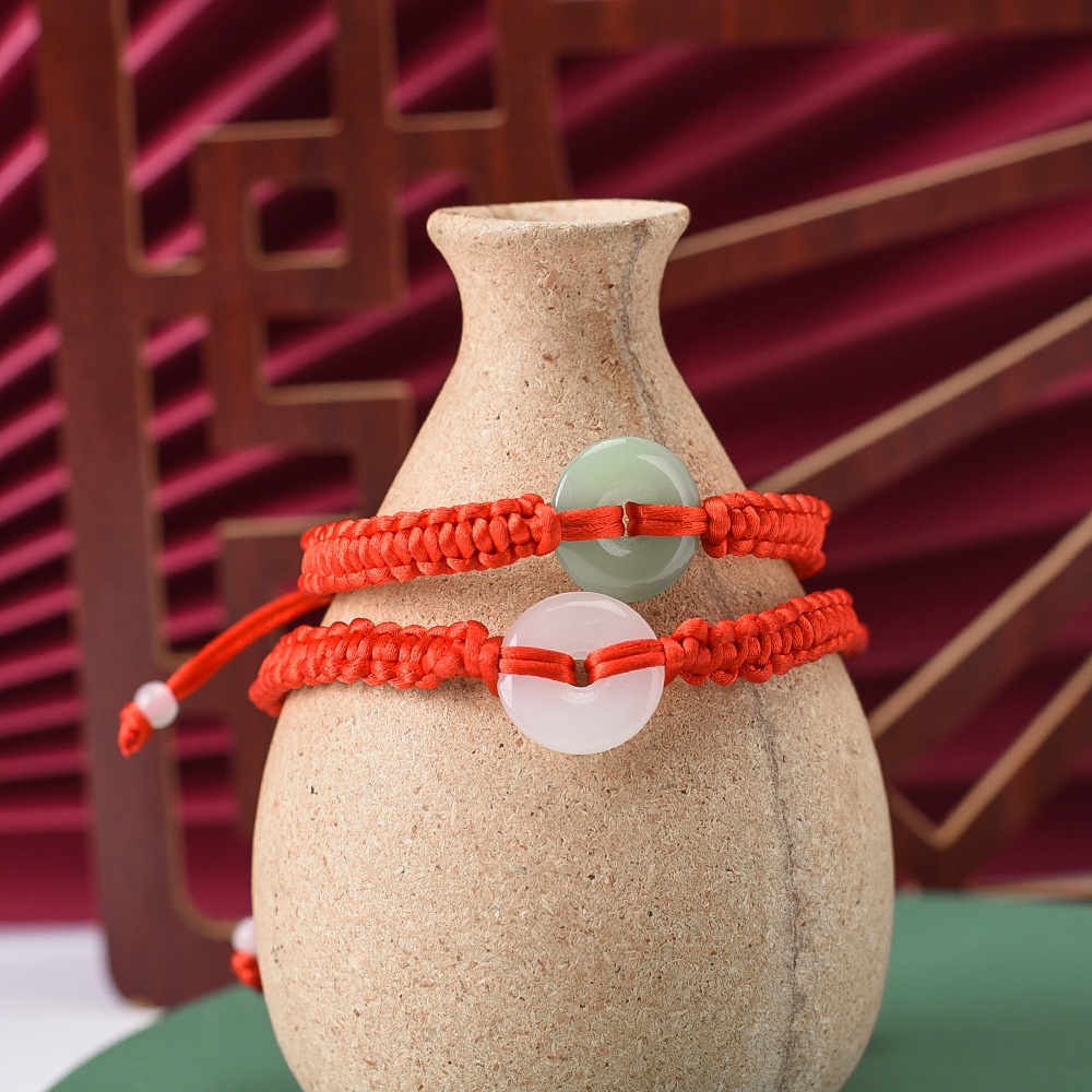 [Lover] สร้อยข้อมือ แฮนด์เมด สีแดง สําหรับการป้องกัน สร้อยข้อมือ โชคดี / เข็มกลัดหยกปลอม เพื่อความปลอดภัย กําไลนําโชค