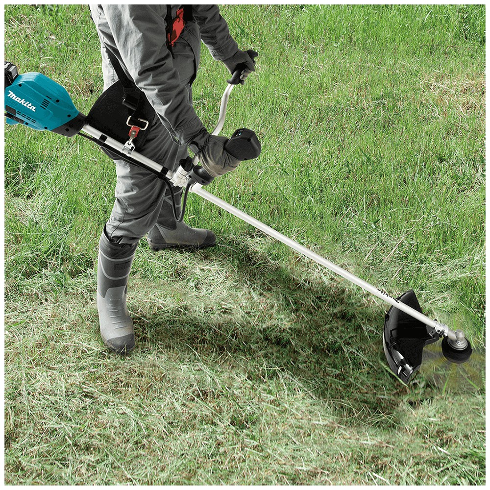 MAKITA  เครื่องตัดหญ้าไร้สาย 40VMAX UR006GZ02 / UR007GZ01 / UR008GZ01 เครื่องเปล่า ไม่รวมชุดแบต มีจำ