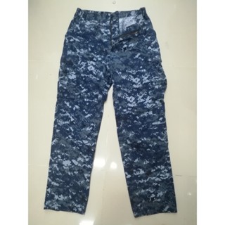 010USNกางเกงทหารUSขนาดM-L เอว 31-35นิ้วขายาว US NAVYDIGITOL PATTERNลายพรางดิจิตอลน้ำเงินผ้าหนา50/50