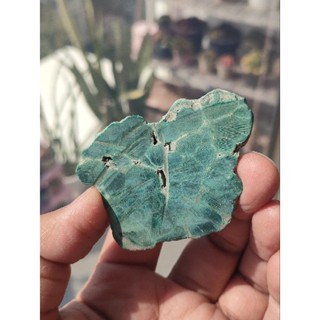 🍀 มาลาไคต์ แผ่นตัดบาง ขนาดเล็ก ( Malachite )🌟ชิ้นนี้นี้สวยมากมีลวดลายสวยงาม ตามสไตล์มาลาไคต์ เขียวเข้ม ไม่ขัดเงาน่าสะสม