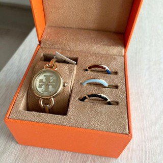 นาฬิกาข้อมือผู้หญิง⌚🎉NEW Tory burch miller bangle watch 28mm

💚 เปลี่ยนขอบหน้าปัดได้ หลายสีค่ะ
