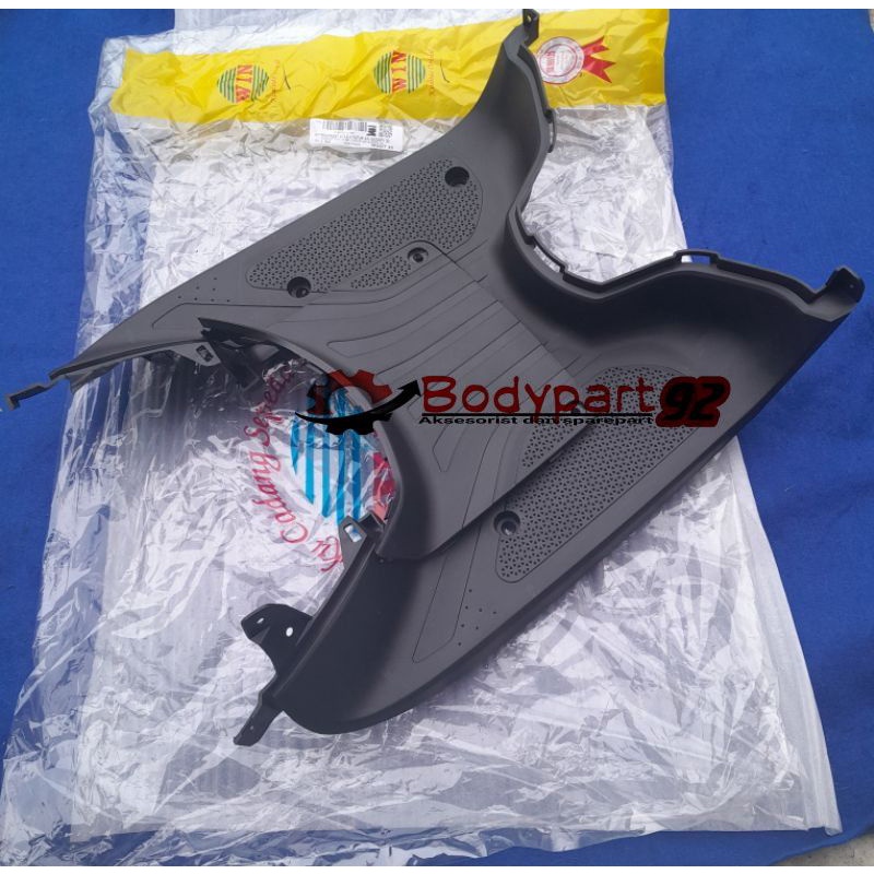 Step Floor Cover Floor Bordes Footrest Scoopy fi LED New K2F สีดํา