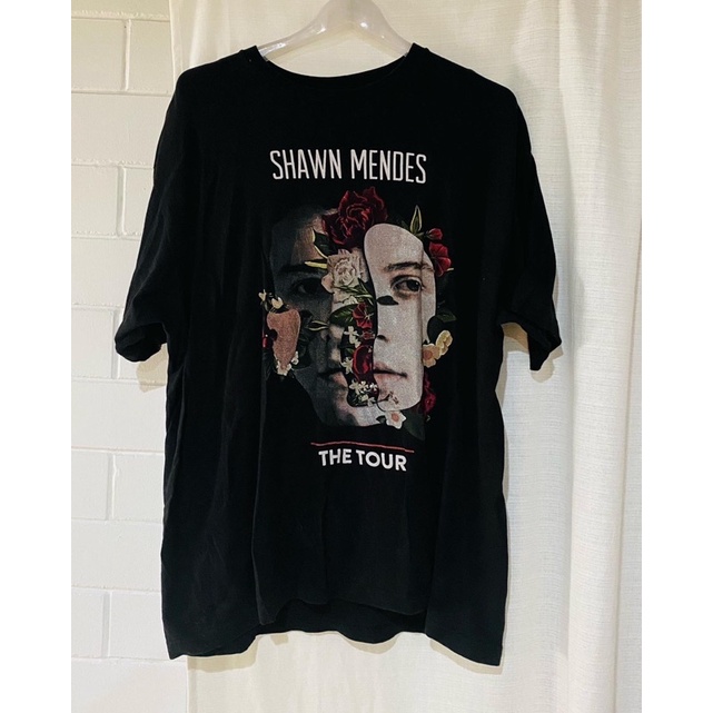 เสื้อวง เสื้อทัวร์ SHAWN MENDES หลังTHE TOUR 2019  ไซร้2XL อก22.5นิ้ว ยาว29นิ้ว ราคา600บาท