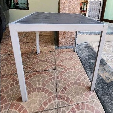 โต๊ะกลางแจ้ง IKEA รุ่น SJALLAND แควลันด์ สีเทาอ่อน เทาเข้ม ขนาด 71×71×73 ซม.