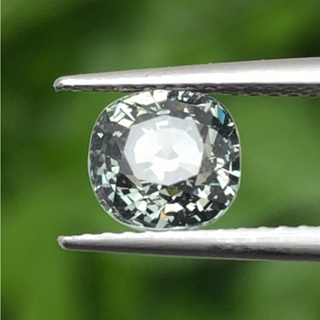 พลอย เขียวส่อง Green Sapphire 绿色蓝宝石 1.54 กะรัต (Cts.克拉) ดิบ/ Unheated 未加热的 พลอยแท้ อัญมณีมงคลประจําวันเกิด เครื่องประดับ