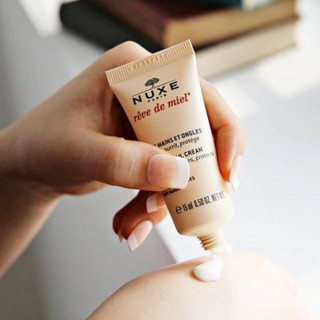 แท้ทั้งร้าน !! ครีมทามือกลิ่นน้ำผึ้ง NUXE REVE DE MIEL CREME HAND AND NAIL CREAM 30 ML.