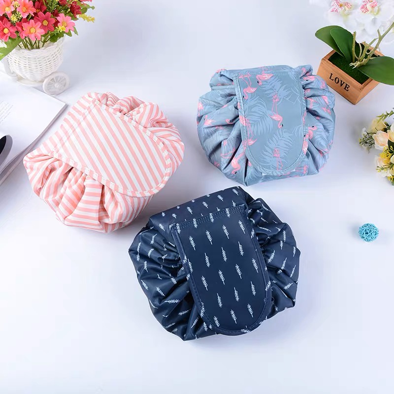 กระเป๋าเครื่องสำอาง น่ารัก มีเชือกรูด กระเป๋าพกพา ใส่เครื่องสำอางได้ makeup bag travel bag