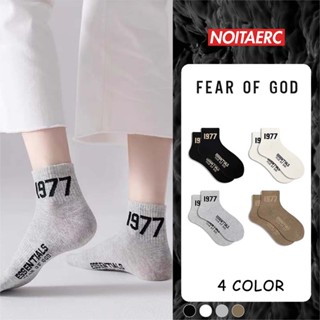 ESSENTIALS FEAR OF GOD ถุงเท้า  FOG Fg 4 สี กีฬาสั้นผ้าฝ้ายถุงเท้า  ถุงเท้ายาว ผู้ชายและผู้หญิง แฟชั่น กีฬา ถุงเท้าผ้าฝ้าย