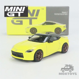 โมเดลรถยนต์ MINI GT 1:64 Nissan Z Proto Spec 2023 Ikazuchi LHD Diecast สีเหลือง