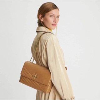 🎀 (สด-ผ่อน) กระเป๋าสะพาย สี Dusty Almond 11 นิ้ว 90446 TORY BURCH KIRA CHEVRON CONVERTIBLE SHOULDER BAG