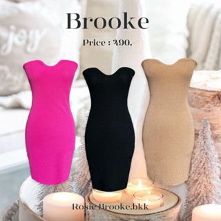 ST05 l BROOKE DRESS เดรสเกาะอกเว้าอก  (BLACK)