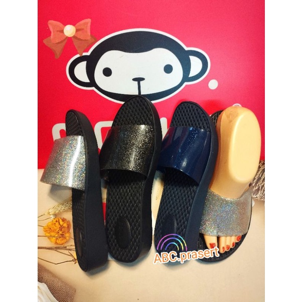 รองเท้า Monobo moniga 25 ส้นหลัง 1 นิ้ว,ปุ่มนวดเท้า,ไม่ลื่น