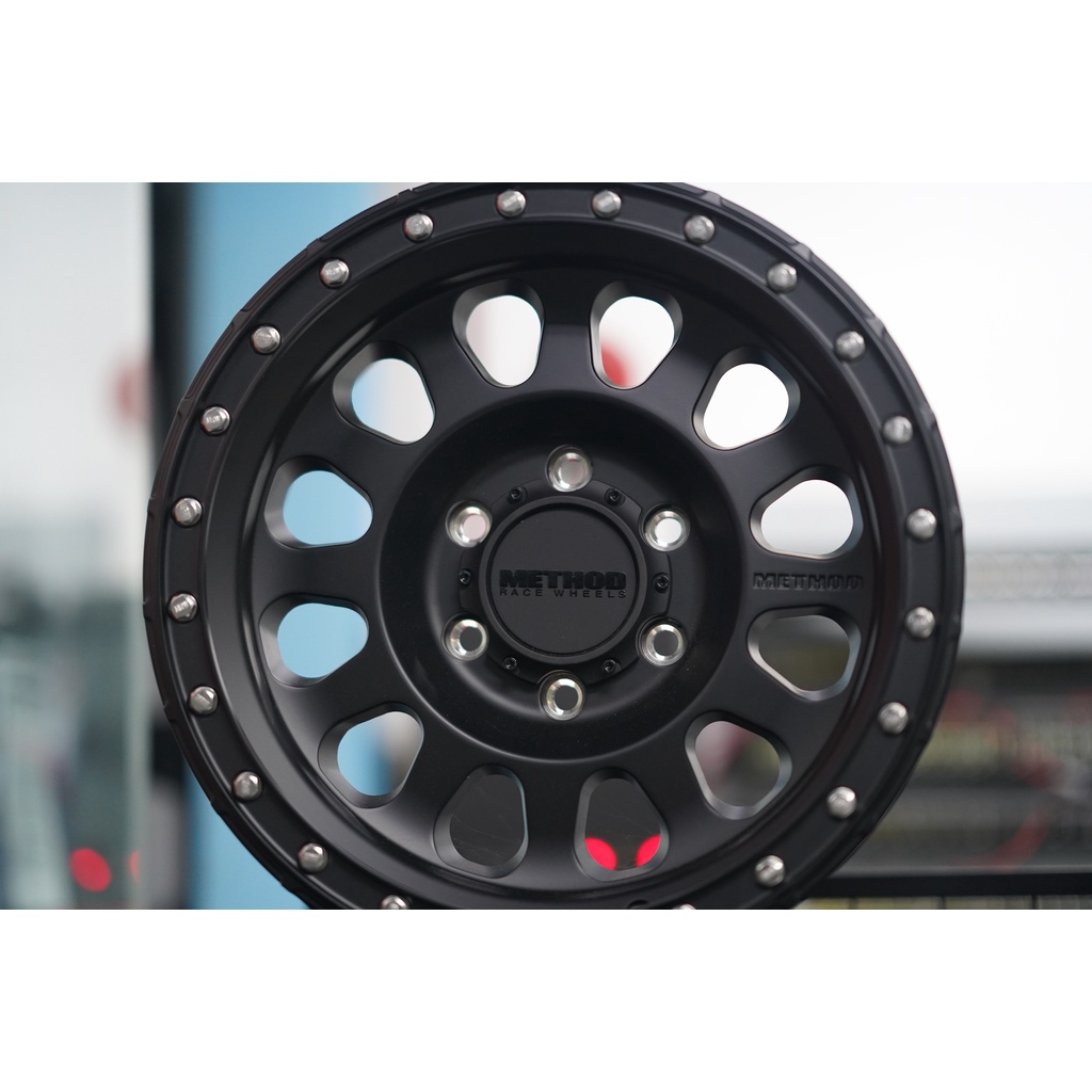 Method Race Wheels MR315 17x9 ET -12