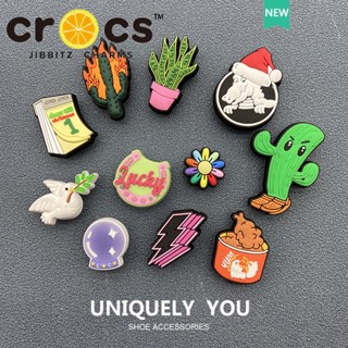 jibbitz crocs ของแทั  จี้รูปดอกไม้ สําหรับตกแต่งรองเท้า 2023