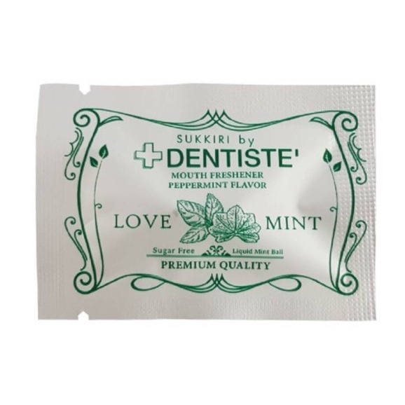 Sukkiri By Dentiste Love Mint ซูกิริ เดนทิสเต้ เลิฟมิ้นท์ ลูกอม สูตรเย็น ลมหายใจหอมสดชื่น ไม่มีน้ำตาล ขนาด 1 เม็ด 17311
