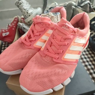 รองเท้าผ้าใบมือสอง adidas เบอร์ 39