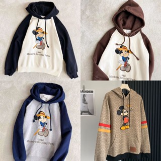 เสื้อฮู้ดแขนยาว Coach Mickey🐭เนื้อผ้าเกร็ดปลา มีกระเป๋า2ข้าง ผ้าคอตตอน oversized