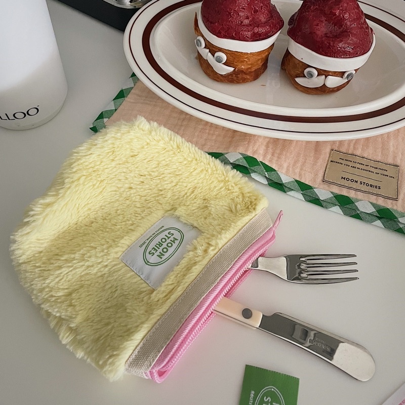 👛 Faux Fur Pouch กระเป๋าสตางค์ขนปุย by Moon Stories 🍋🥔🍓☁️