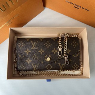 ❤️New LV Sarah long wallet microchip ปี 2022สีฟรูเชีย
/สีแดง