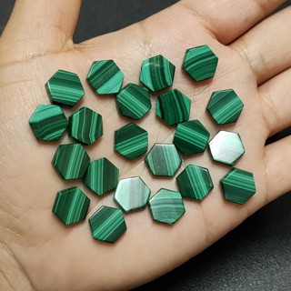 หินมาลาไคต์เจียรหกเหลี่ยม Malachite ขนาด 10 มม. (1 ชิ้น)