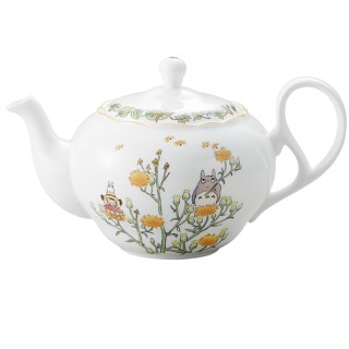 Noritake My Neighbor Totoro Teapot (Small) (with tea strainer) Microwavable Comes in a gift box Everyday use Family celebrations Souvenirs/premiums Fashionable Presents Celebrations