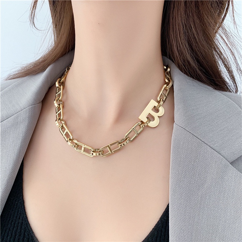 ฮิปฮอป พังก์ พังก์ สร้อยคอโซ่ หรูหรา ออกแบบตัวอักษร B Charm สร้อยคอโช้คเกอร์ สีทอง โกธิค เครื่องประดับสําหรับผู้หญิง ปาร์ตี้