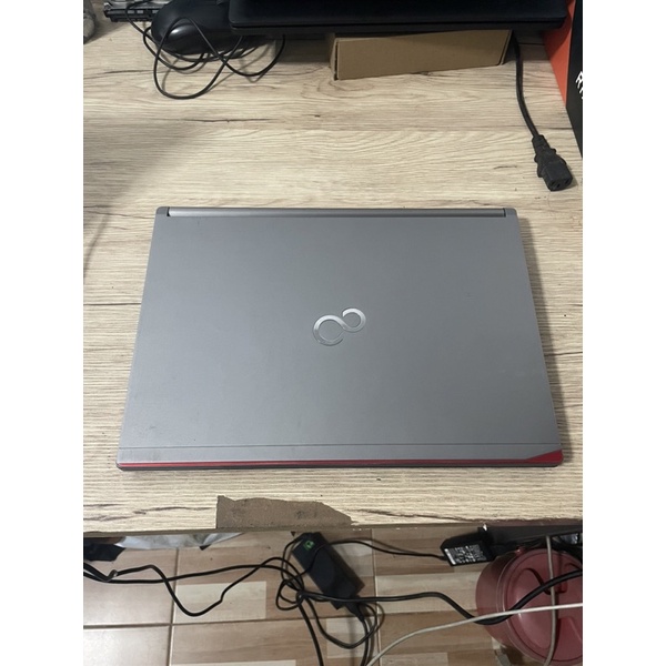 Notebook Fujitsu Lifebook E736 Intel Core i5Gen6/RAM DDR4 8G/SSD 120Gแบตเก็บไฟ สภาพพร้อมใช้งาน น้ำหน