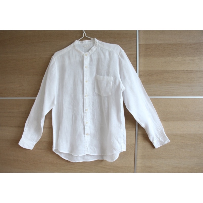 🍍 GU x Linen คอจีนแขนยาว ใหม่มาก กระเป๋าหน้า • อก 40 ยาว 26 ป้าย  M • ตำหนิ : - • Code : 010(4)