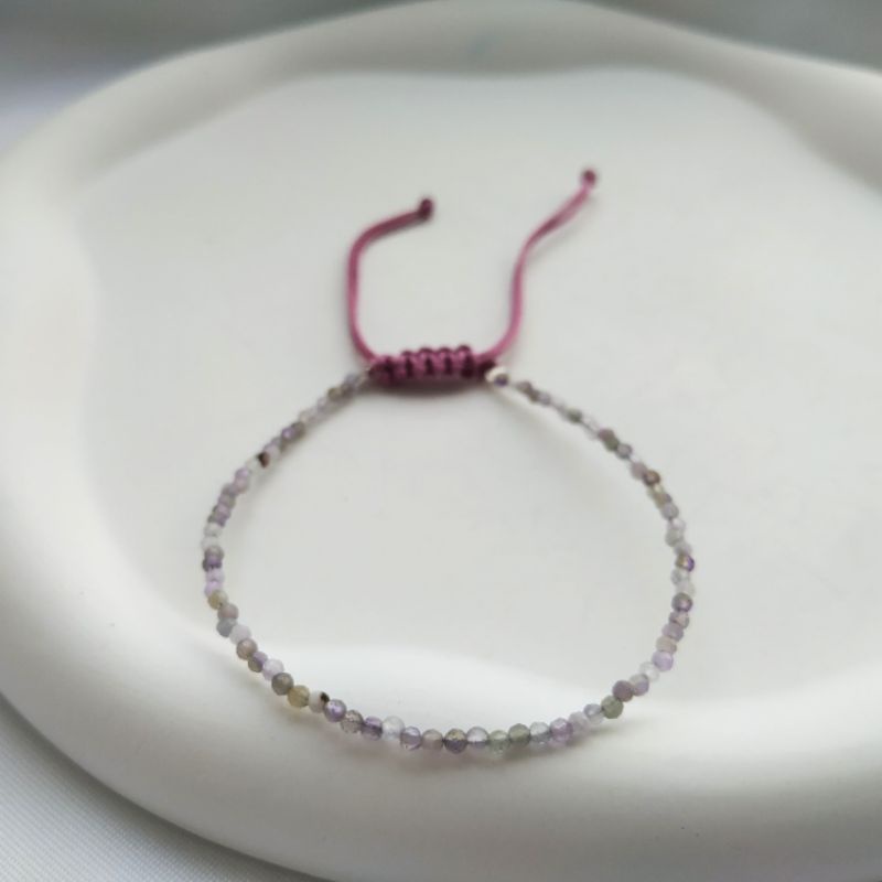 Amethyst- อเมทิสต์ หินเจียร 2 มิล สร้อยข้อมือ สร้อยข้อมือหินมงคล หินนำโชค อเมทิสต์หินแห่งการบำบัด สีม่วงอ่อน