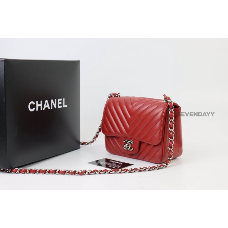 B220902931   [ Used ]   C H A N E L – Classic mini 7 square chev. (hl22=2016)