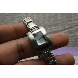 นาฬิกา Vintage มือสองญี่ปุ่น FIRENZE ระบบ QUARTZ ผู้หญิง ทรงสี่เหลี่ยม กรอบเงิน หน้าเทา หน้าปัด 20mm