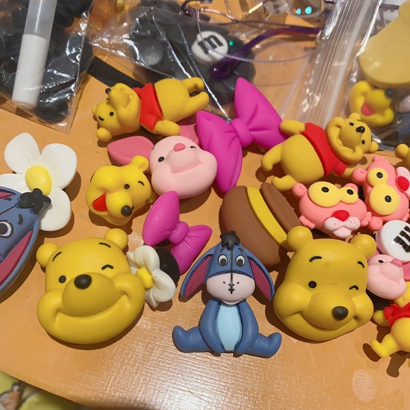 อุปกรณ์ตกแต่งรองเท้าแตะ crocs หมีพูห์