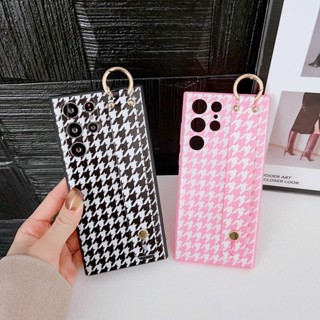 แฟชั่น ยี่ห้อ Houndstooth สายรัดข้อมือ เคส Samsung Galaxy S23 Ultra S22 Ultra S21 Ultra S21FE S20 S21 S22 S23 Plus + S20 Ultra Note20 Ultra Note10 Plus Note9 S8 S9 S10 + Case ใหม่ นุ่ม ซัมซุง เคส