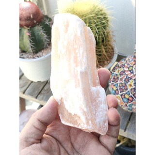 🏵️ เซเลไนต์ สีพีช ชิ้นค่อนข้างใหญ่ / Peace selenite ( Satin spar หรือ Orange selenite )