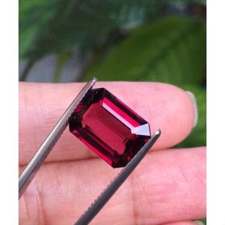 พลอยโรโดไรด์การ์เนต ( Rhodolite garnet ) นน8.05กะรัต