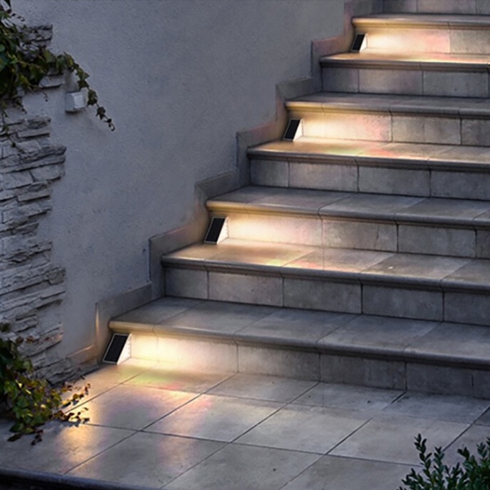 【จัดส่งฟรี】โคมไฟ LED พลังงานแสงอาทิตย์ กันน้ํา กันขโมย ให้ความอบอุ่น สําหรับตกแต่งบ้าน และสวน โคมไฟขั้นบันไดพลังงานแสงอาทิตย์ ราคา ถูกที่สุด ดีลบีเคเค แกลเลอรีภาพที่ 4