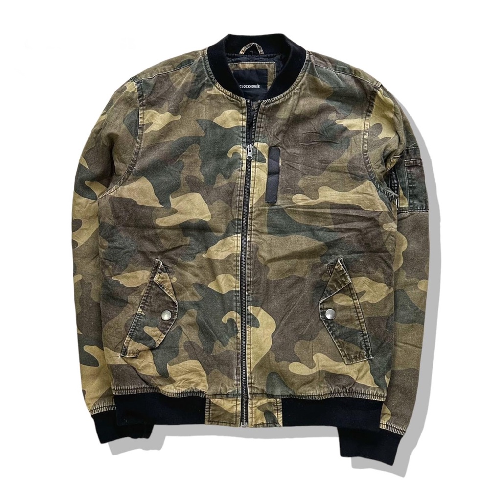 CLOCKHOUSE Camo Bomber Jacket รอบอก 43”