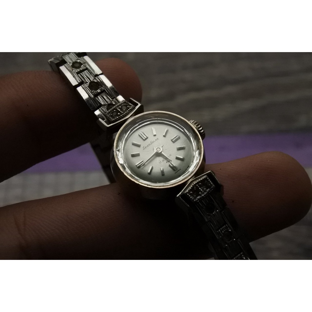 นาฬิกา Vintage มือสองญี่ปุ่น SEIKO SOLAR ชุบทอง ระบบ QUARTZ ผู้หญิง ทรงกลม กรอบเงิน หน้าขาว หน้าปัด 19mm