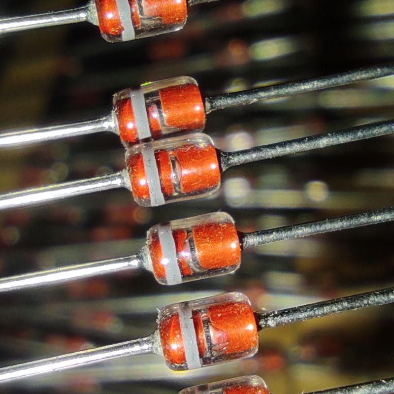 ไดโอด 1SS135T Original ROHM Alternative 1N4148 สัญญาณขนาดเล็ก Schottky fast Diode 1ss135T-72 1ss135 